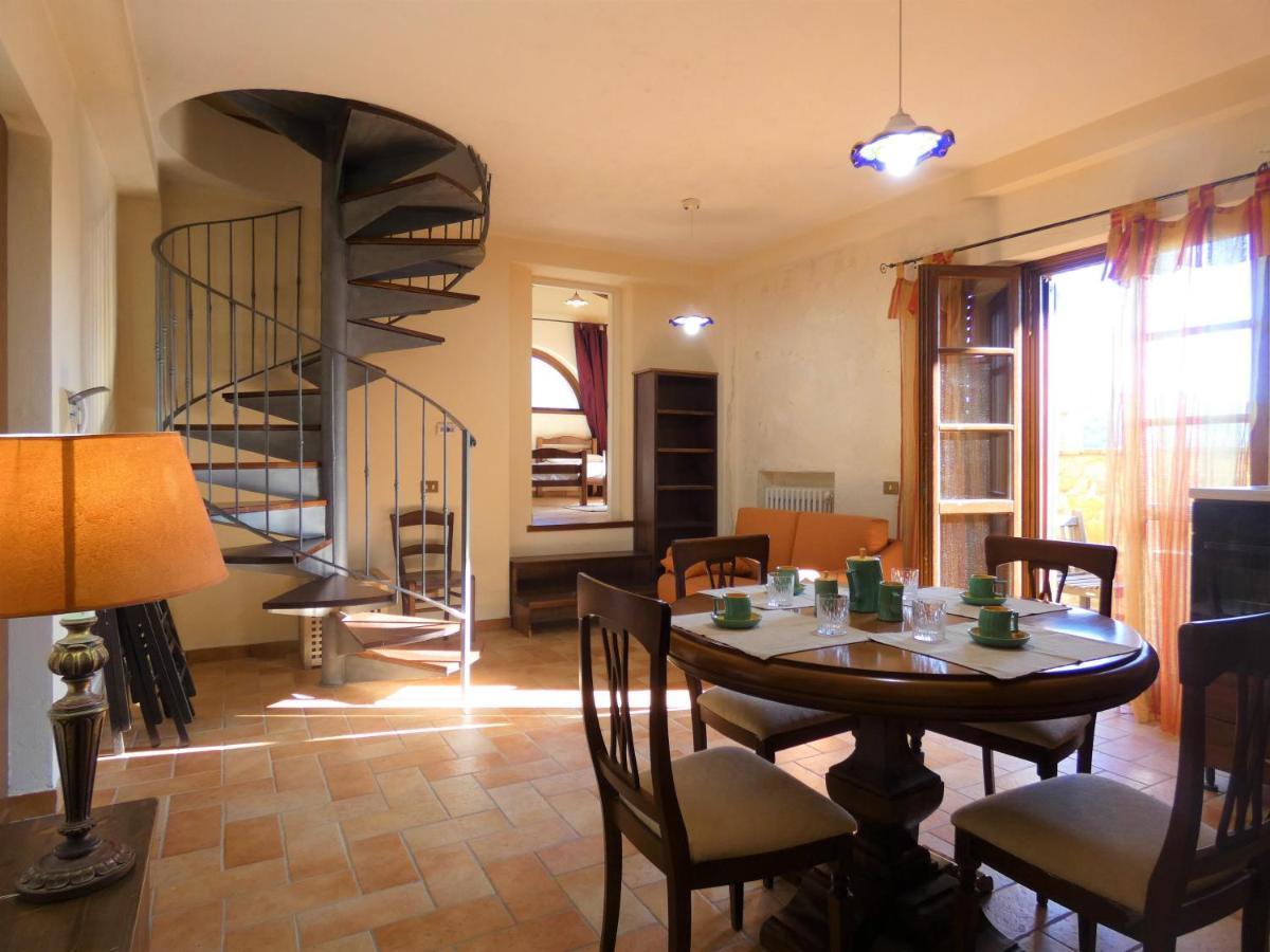 Scappo In Umbria, La Vallata Parrano Esterno foto
